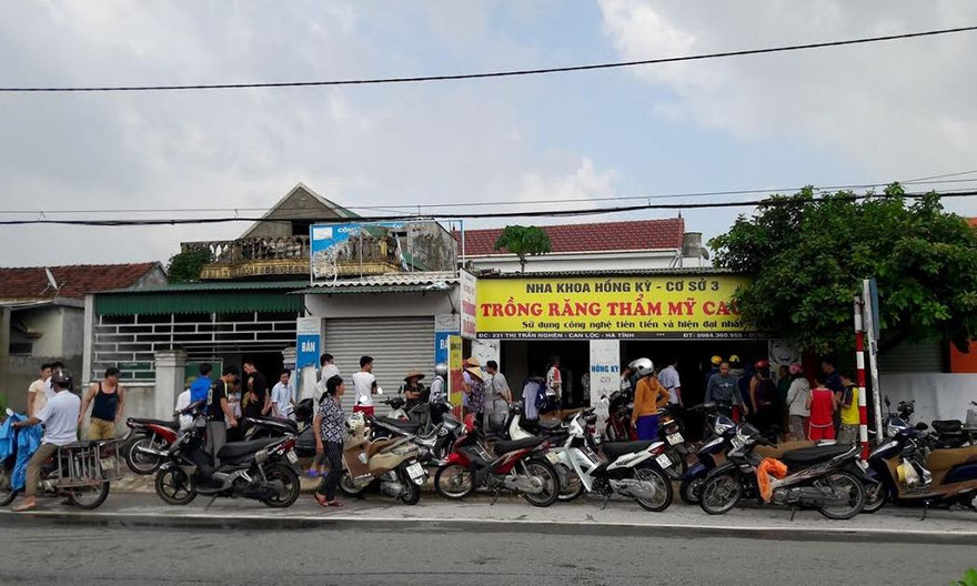 Người thân đau lòng trước vụ việc thương tâm.