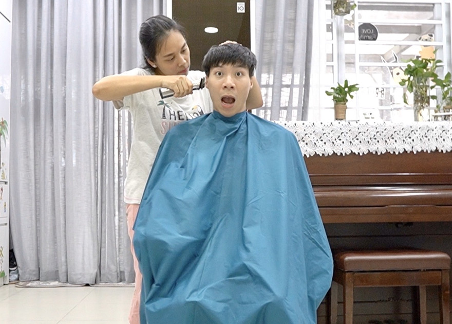 Một ngày cách ly tại nhà của gia đình nghệ sĩ Quốc Nghiệp ra sao?