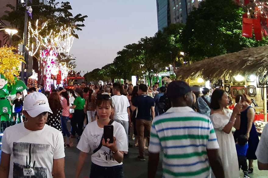 Khai trương Đường sách Xuân Canh Tý tại TPHCM