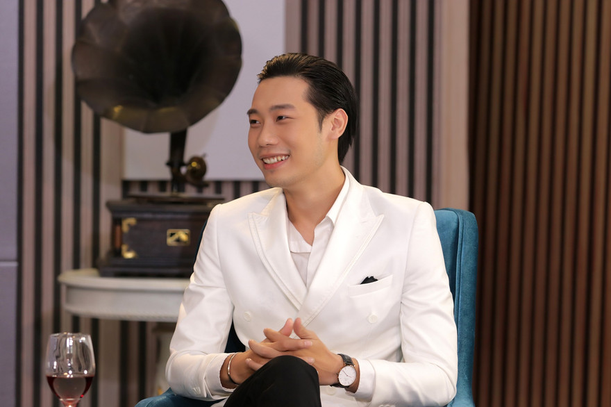 Đăng Khánh tiết lộ những mánh khoé 'dụ dỗ' tinh vi của các đại gia với người mẫu nam 