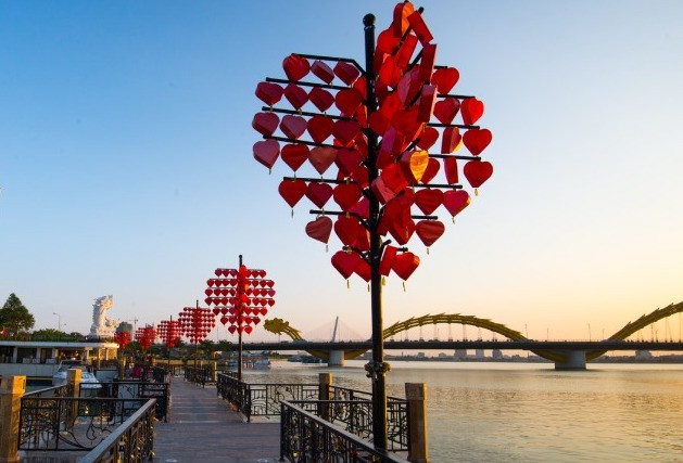 Nghệ sỹ 'trách móc' vì không có tên dự show 'Đà Nẵng, Quảng Nam-Triệu con tim hướng về'