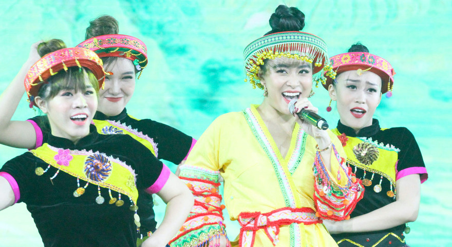 'Để Mỵ nói cho mà nghe' lập kỷ lục lịch sử ở giải Âm nhạc Làn sóng Xanh