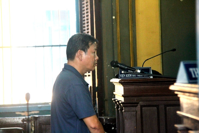 Nguyễn Vũ Phương hầu tòa sáng nay 7/11. Ảnh: Tân Châu