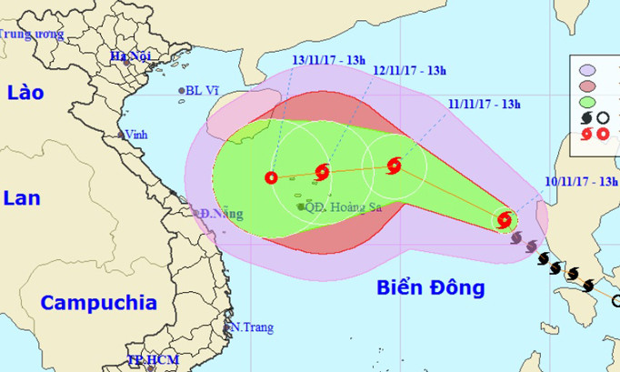 Vị trí và hướng di chuyển của cơn bão số 13. Ảnh: NCHMF.