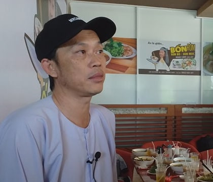 Danh hài Hoài Linh bỏ showbiz vì mải mê bán bún?