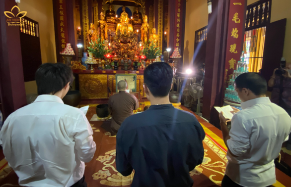 Nhóm rapper xúc phạm đạo Phật tới sám hối. Ảnh: Phật Sự Online