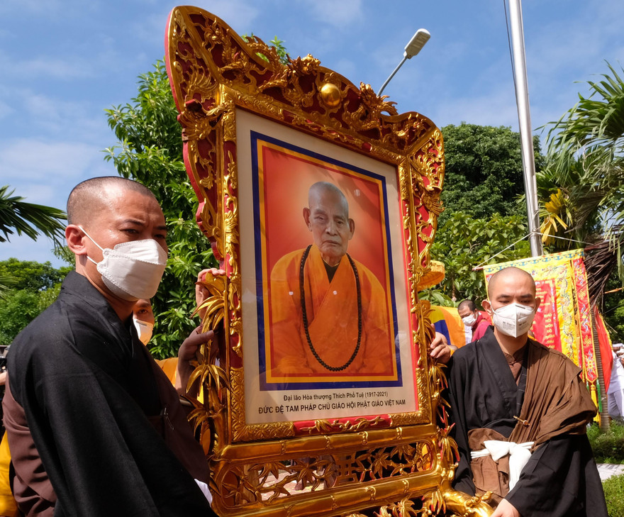 Tiễn biệt Đức Pháp chủ Thích Phổ Tuệ