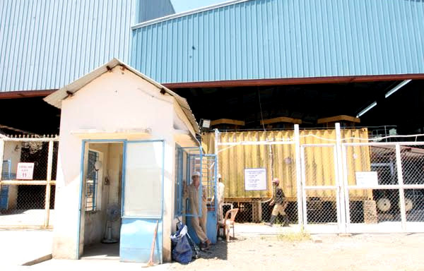 Nhà máy khai thác vàng Bồng Miêu.