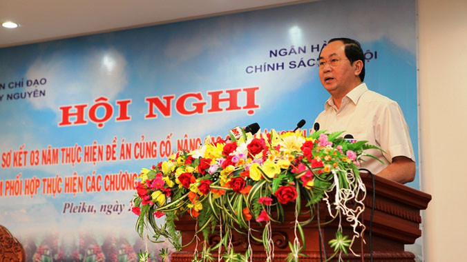 Theo Đại tướng Trần Đại Quang, ngân hàng rà soát, đơn giản hóa các thủ tục hành chính trong việc cho vạy, tạo điều kiện cho người dân tiếp cận các vốn ưu đãi.