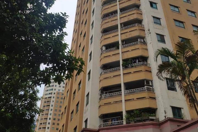 Chung cư nơi xảy ra vụ việc bé gái 6 tuổi rơi xuống đất tử vong.