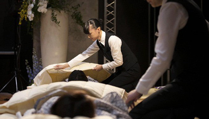 Ngành công nghiệp phục vụ cái chết phát triển tại Nhật Bản. Ảnh:Bloomberg