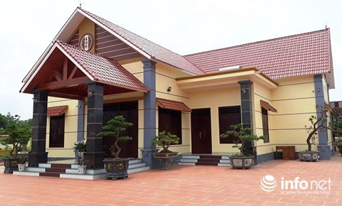 Biệt thự hoành tráng nằm trong khuôn viên, trên diện tích hàng ngàn m2.