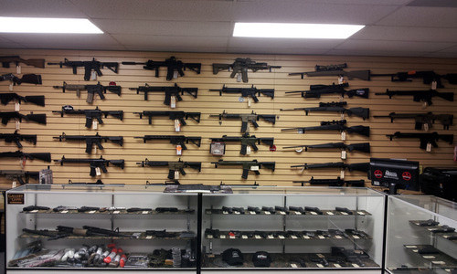 Sở hữu súng đạn: Vòng luẩn quẩn của nước Mỹ