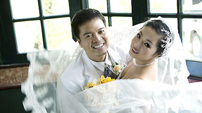 Biết "chồng" lừa đảo nhưng Thúy Nga vẫn gượng cưới...