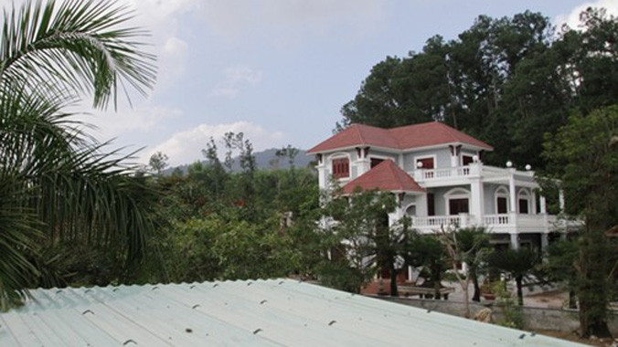 Biệt thự xây trái phép dưới chân núi Hải Vân của ông Phan Như Thạch. Ảnh Đức Hoàng.