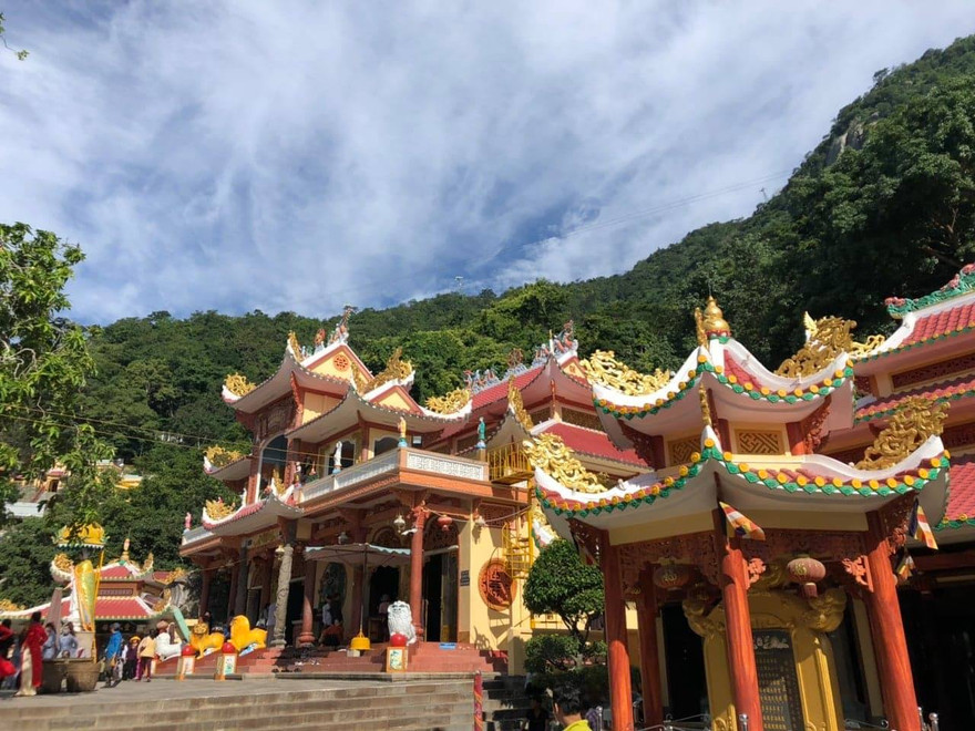 Linh Sơn Thánh Mẫu - Núi Bà Đen Tây Ninh.