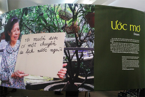Mơ ước, nỗi cơ đơn, sự sỡ hãi... của tuổi già được kể lại trong triển lãm "Chuyện tuổi già"