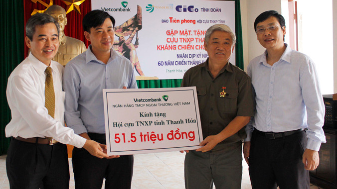 Trao quà cho cựu TNXP chống Pháp tại Thanh Hóa