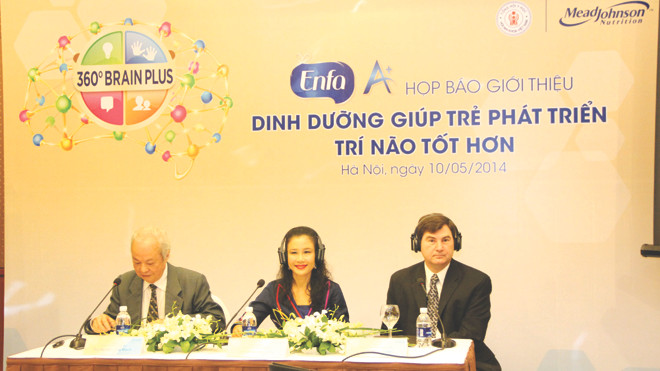 Họp báo giới thiệu dinh dưỡng giúp trẻ phát triển trí não tốt hơn