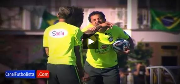 TIN NHANH World Cup sáng 27/6: Fred học Suarez, cắn Marcelo