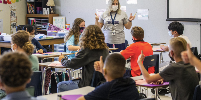 Trong một lớp học ở Mỹ hôm 23/8. (Ảnh: AP)