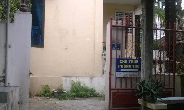 Nhà trọ nơi nam sinh viên L. treo cổ tự tử.