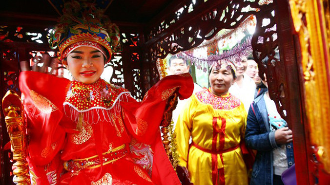 Cô bé 10 tuổi được cả làng gọi 'Tướng bà'