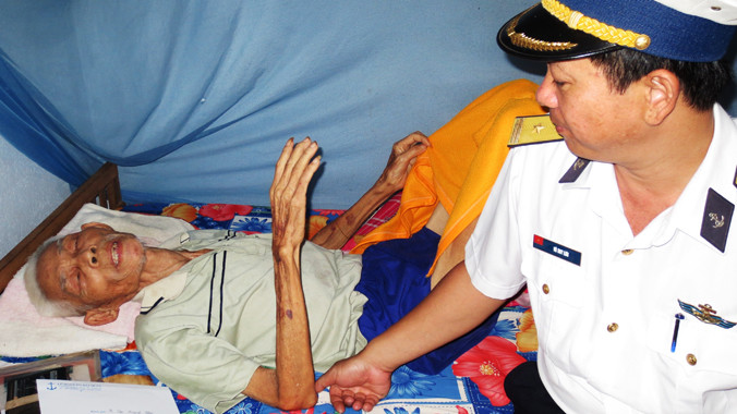 Lãnh đạo Hải quân thăm nạn nhân chất độc da cam