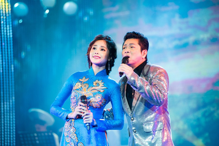 Lê Trinh song ca cùng Mạnh Đình trong đêm nhạc 