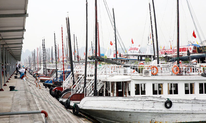 8 tàu bị dừng hoạt động do vi phạm các quy chế quản lý. Ảnh minh họa.