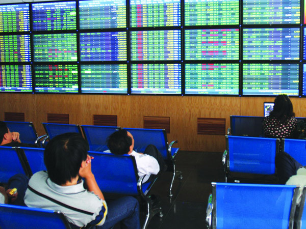 TTCK Việt Nam vừa đi qua một quãng dài u ám giảm manh nhất thế giới 