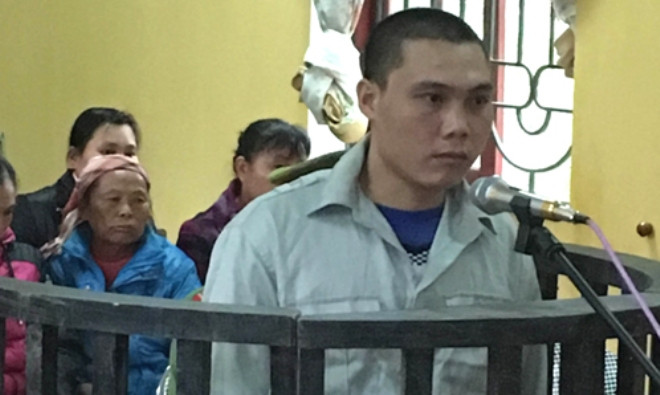 Bị cáo Út ra tòa lĩnh án. ảnh: Đức Anh