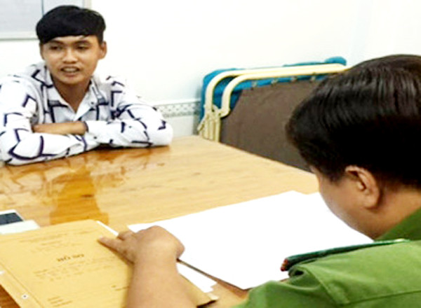 Nhỏ tại cơ quan điều tra. Ảnh: Công an cung cấp