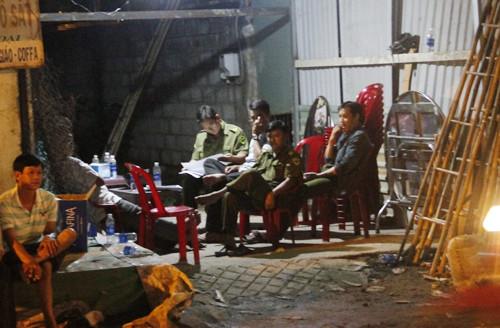 Cảnh sát khám nghiệm hiện trường