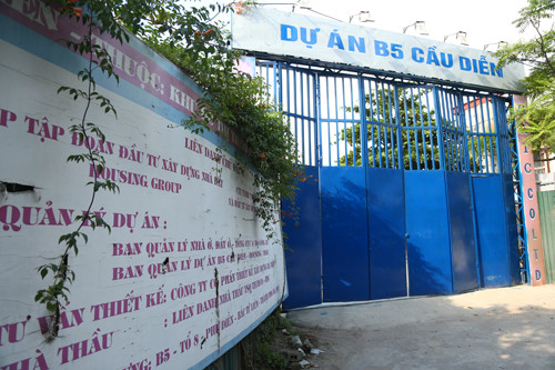 Dự án B5 Cầu Diễn hiện vẫn bỏ hoang. Ảnh: Phạm Dự.