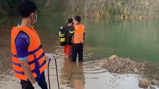 Thoát đuối nước, thanh niên bị xử phạt ‘ra ngoài trong trường hợp không cần thiết’