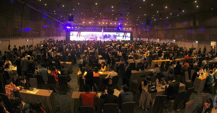 Khoảng 9h sáng ngày 25/7, khán phòng đã chật kín khách tham dự lễ ra mắt dự án.