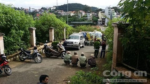 Hiện trường phát hiện thi thể người xấu số.