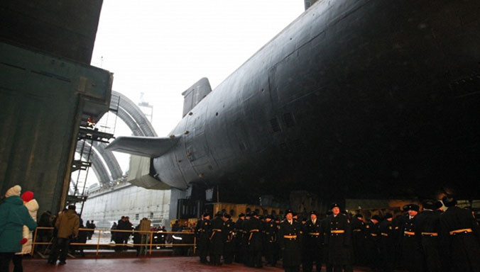 Tàu ngầm chiến lược lớp Borei Vladimir Monomakh.