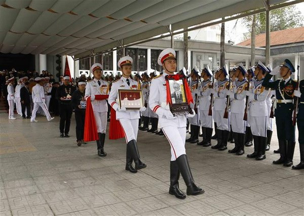 Lễ đưa tang đồng chí Nguyễn Đức Bình. (Ảnh: Doãn Tấn/TTXVN)