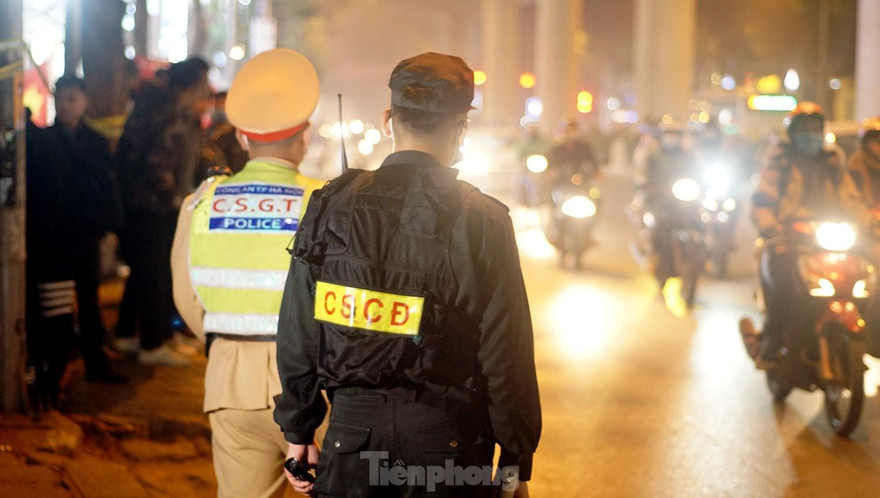 Tổ công tác 141 Hà Nội làm nhiệm vụ.