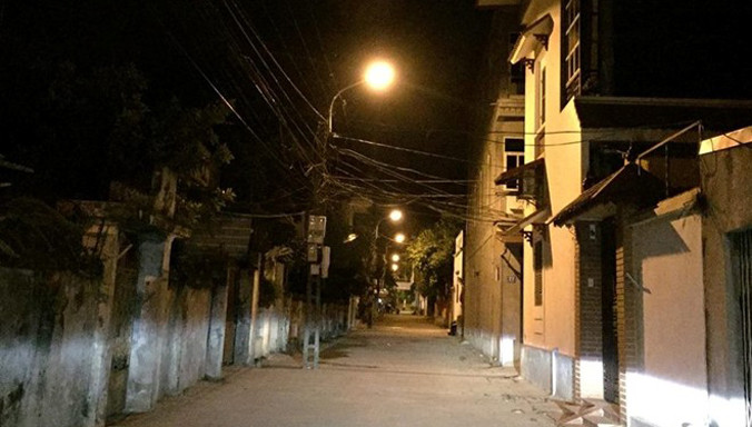 Ngõ 24 phố Chùa Thông, nơi xảy ra vụ việc. Ảnh: Hoàn Nguyễn.