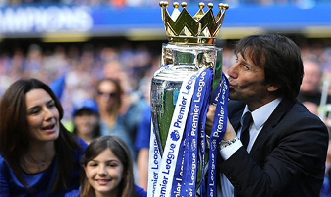 Conte phải hy sinh cuộc sống gia đình, xa vợ và con gái mới lớn, để quyết định ở lại Chelsea.