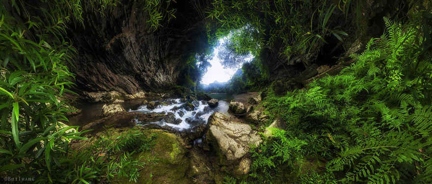 Tác phẩm hang Tú Làn của Bùi Thắng