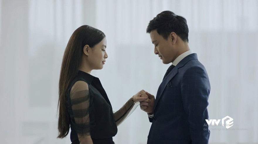 Hoàng Thùy Linh cứng đơ ngay tập 1 "Mê cung"