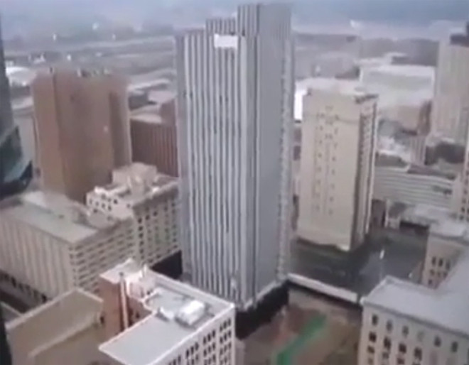Clip cao ốc chọc trời sụp đổ trong giây lát
