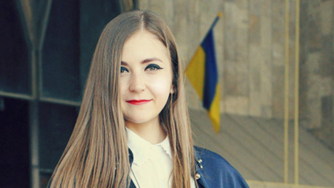 Sở hữu vẻ đẹp cuốn hút, nhưng Sasha lại thích nét dịu dàng, trong sáng của con gái Việt Nam.