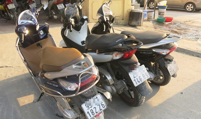 Ba chiếc xe tang vật đang bị tạm giữ.