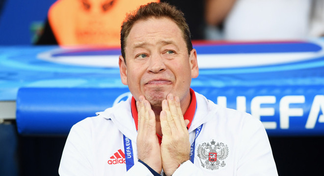 Đội tuyển Nga: Thua từ khán đài cho tới sân cỏ