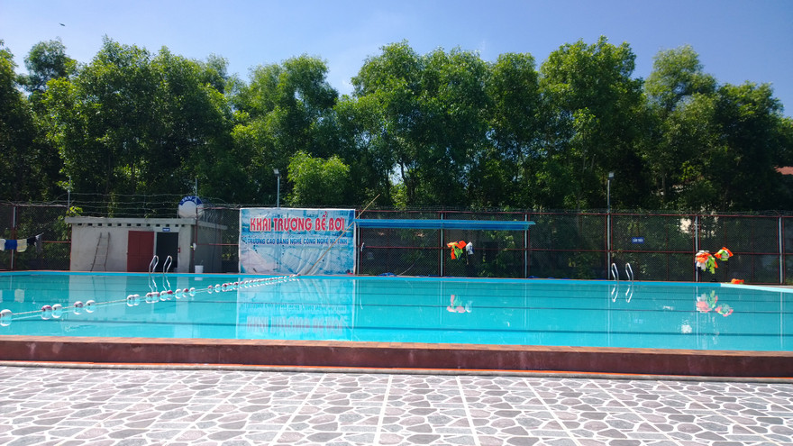 Hồ bơi nơi xảy ra tai nạn đau lòng.